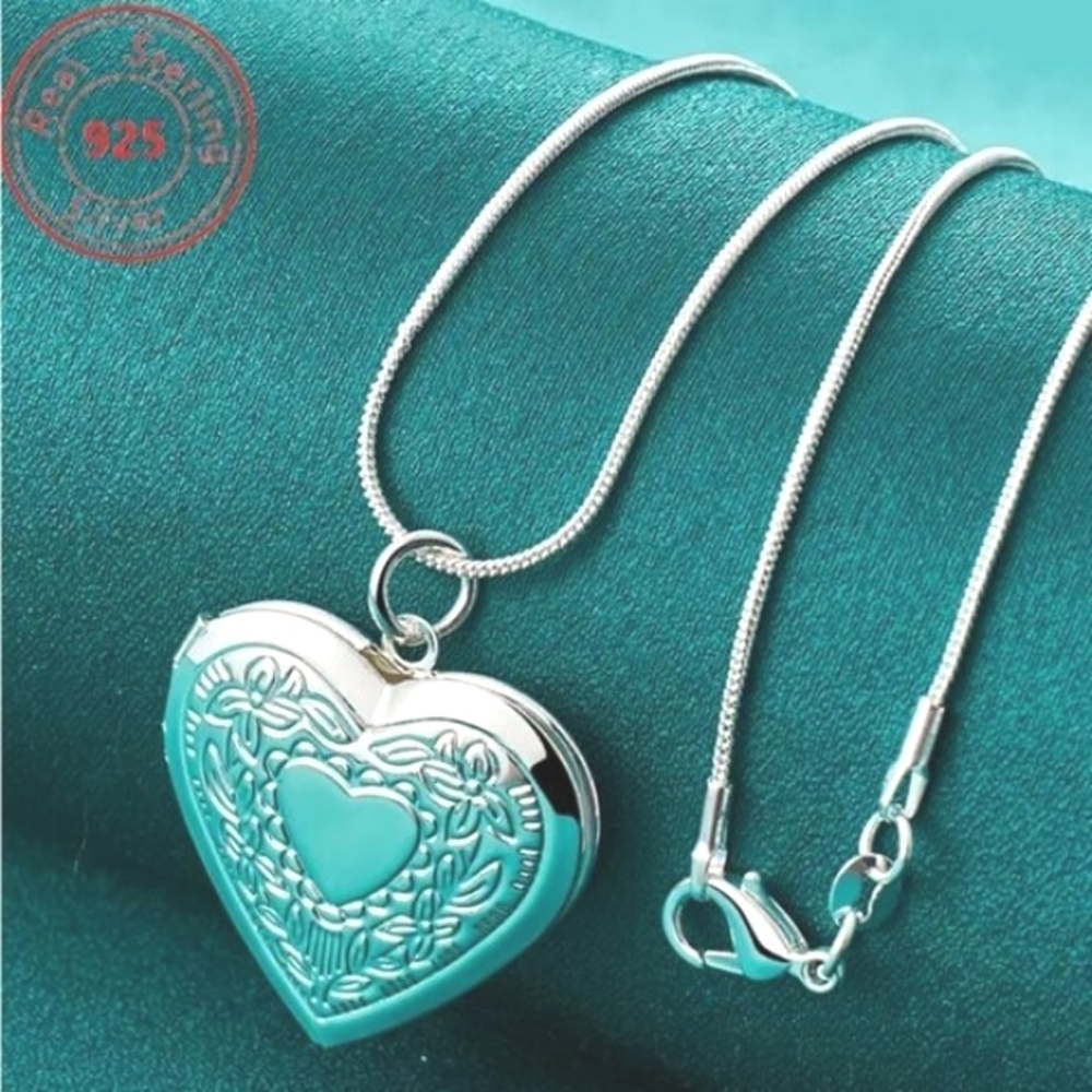 Ladies Sterling Silver Heart Locket Necklace